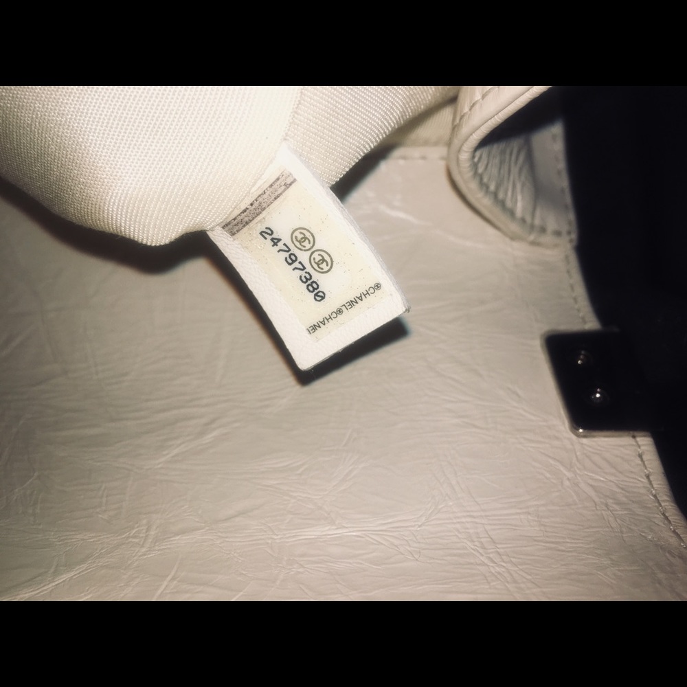 Medium Chanel Boy Bag! - Picture 7 of 8